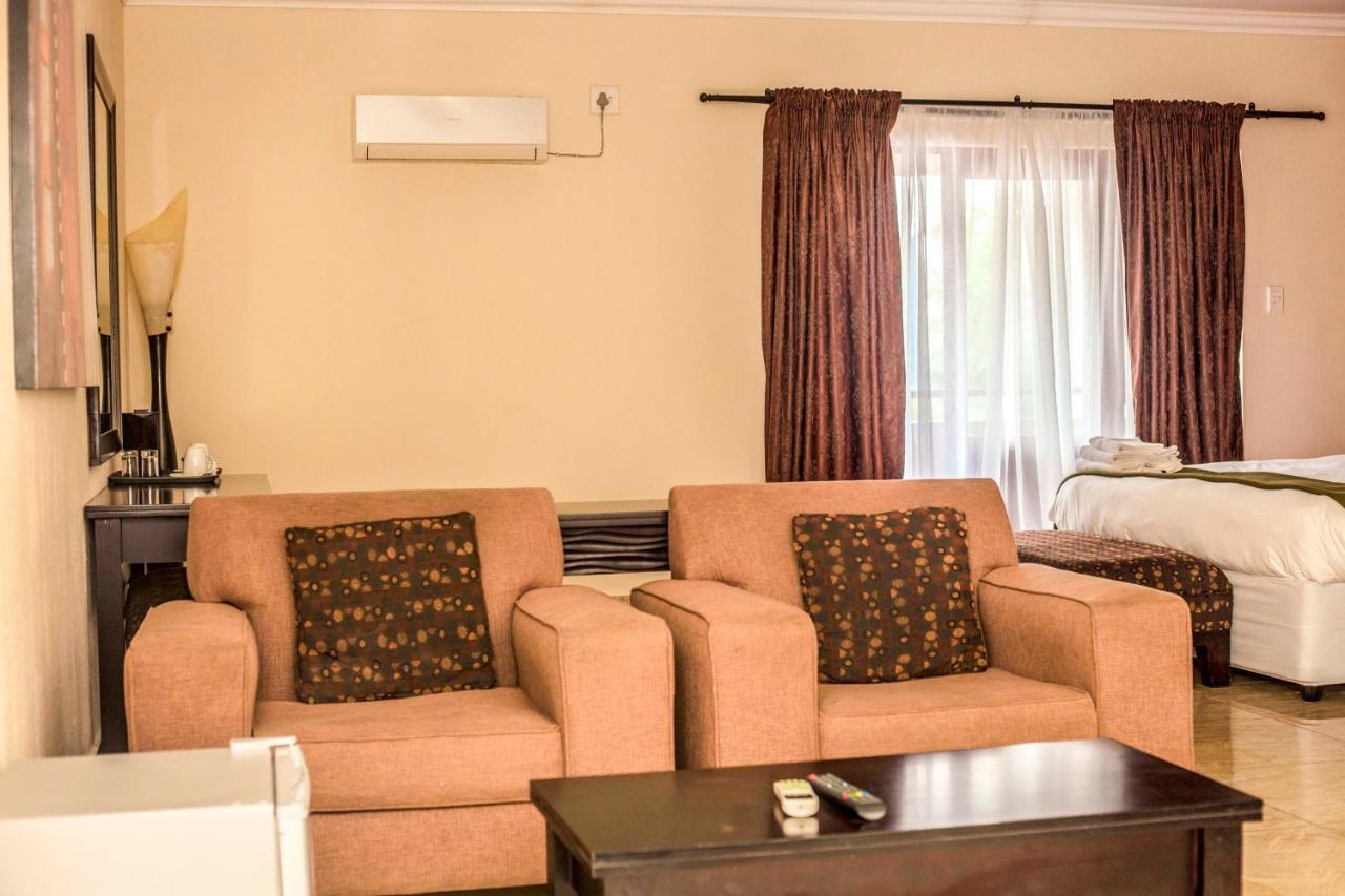 Coyotes Hotel & Conference Centre Mbombela Esterno foto