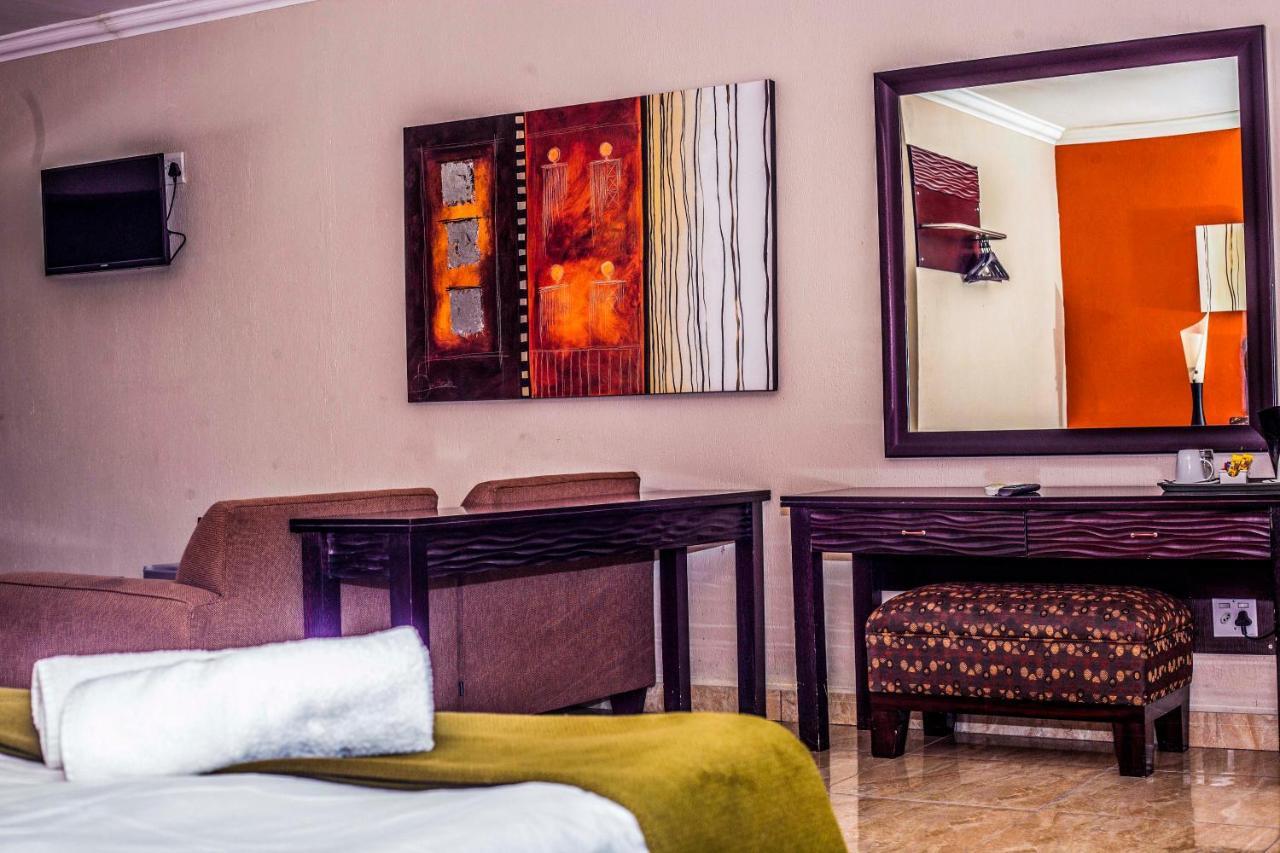 Coyotes Hotel & Conference Centre Mbombela Esterno foto